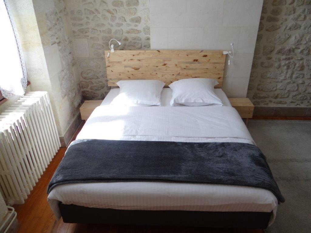Au Coeur Des Vignobles Bed and Breakfast Saint-Estèphe Buitenkant foto