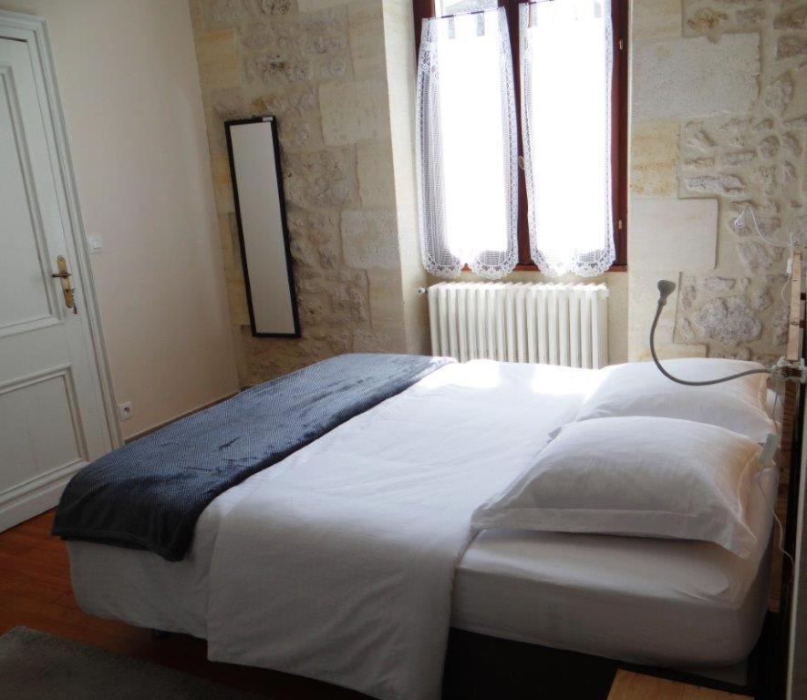 Au Coeur Des Vignobles Bed and Breakfast Saint-Estèphe Buitenkant foto